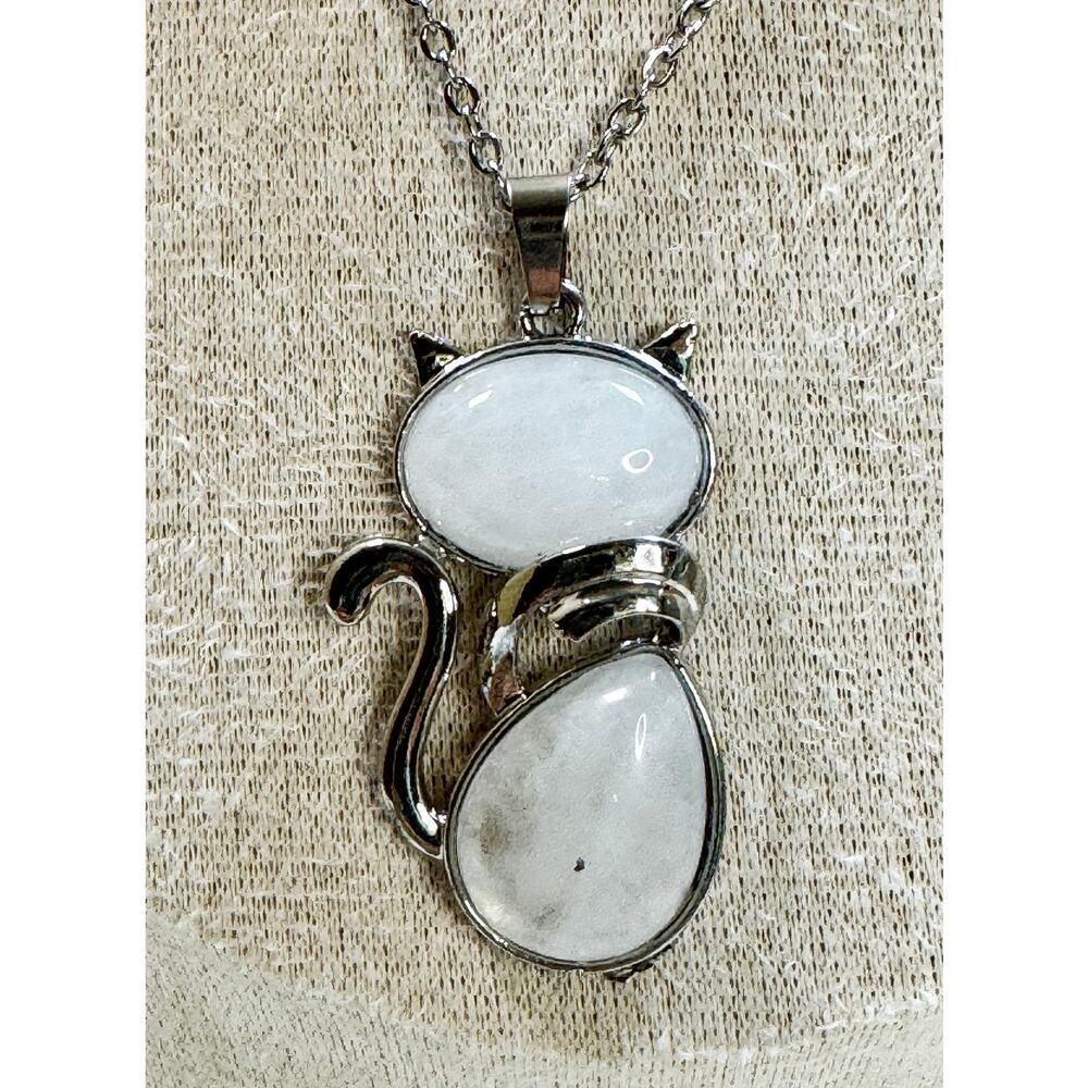 White Cat Pendant Necklace Silver Tone Cute Kitty White Quartz Look N433 - Picture 2 of 4